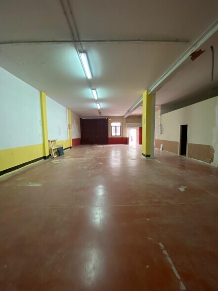 Industrial in Elche for sale - Building Photo - Image 3 of 6