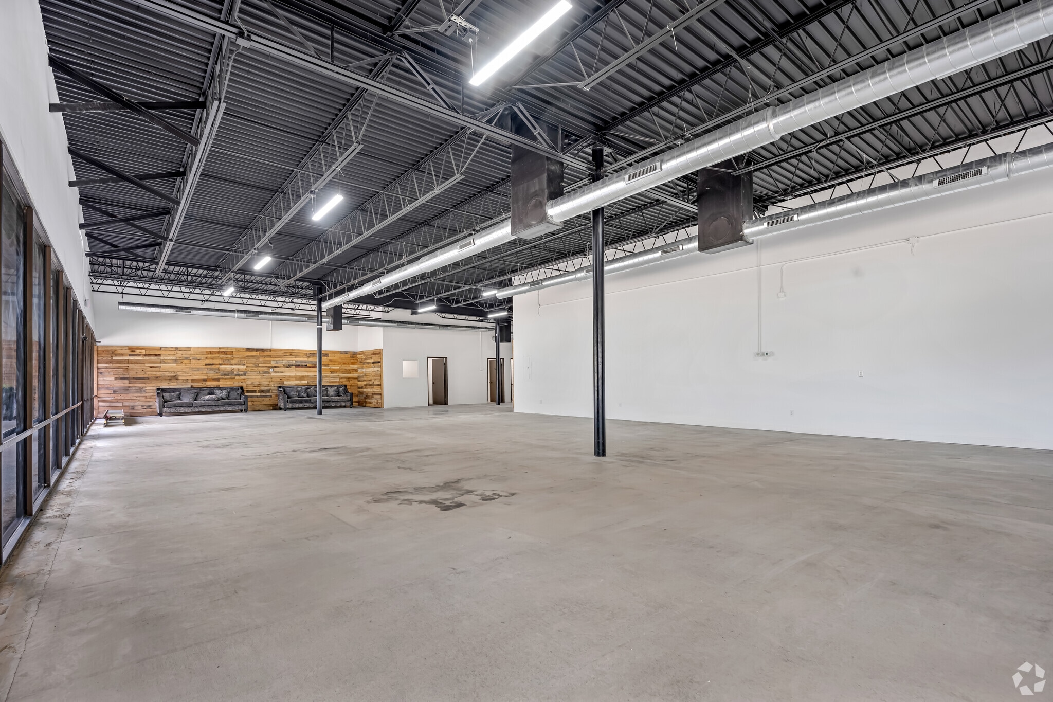 3150 Premier Dr, Irving, TX for lease Building Photo- Image 1 of 6