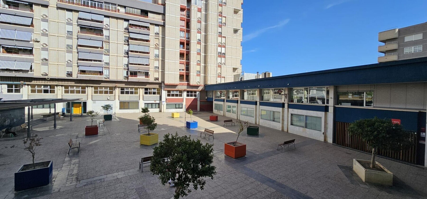 Elche, ALI 03201 - - - Interior Photo - Image 2 of 8