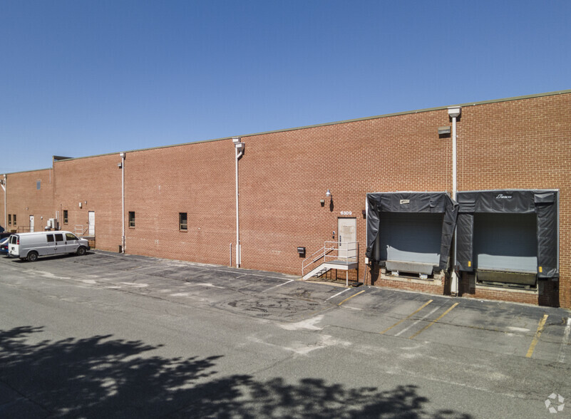 6305-6313 Gravel Ave, Alexandria, VA for lease - Building Photo - Image 2 of 10