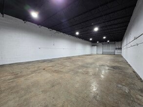 4019 NE 6th Ave, Oakland Park, FL for lease Interior Photo- Image 2 of 7