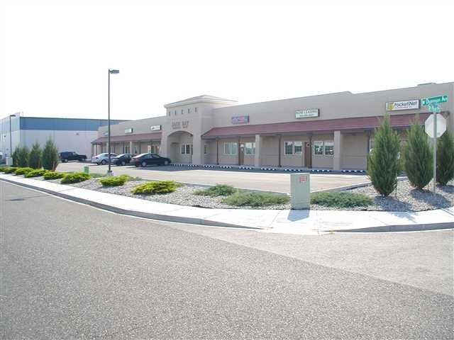6503 W Okanogan Ave, Kennewick, WA for lease Primary Photo- Image 1 of 41