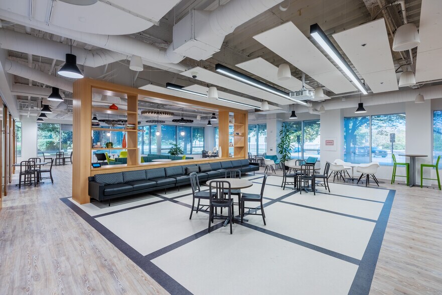 2320 Cascade Pointe Blvd, Charlotte, NC 28208 LakePointe Corporate