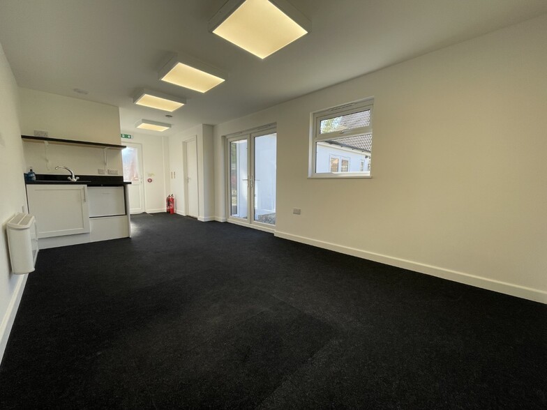 Ashford Rd, Tenterden for lease - Interior Photo - Image 3 of 4