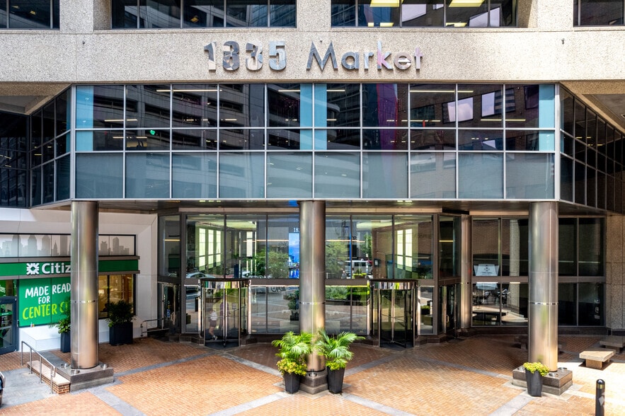 1835 Market St, Philadelphia, PA for lease - Building Photo - Image 3 of 33