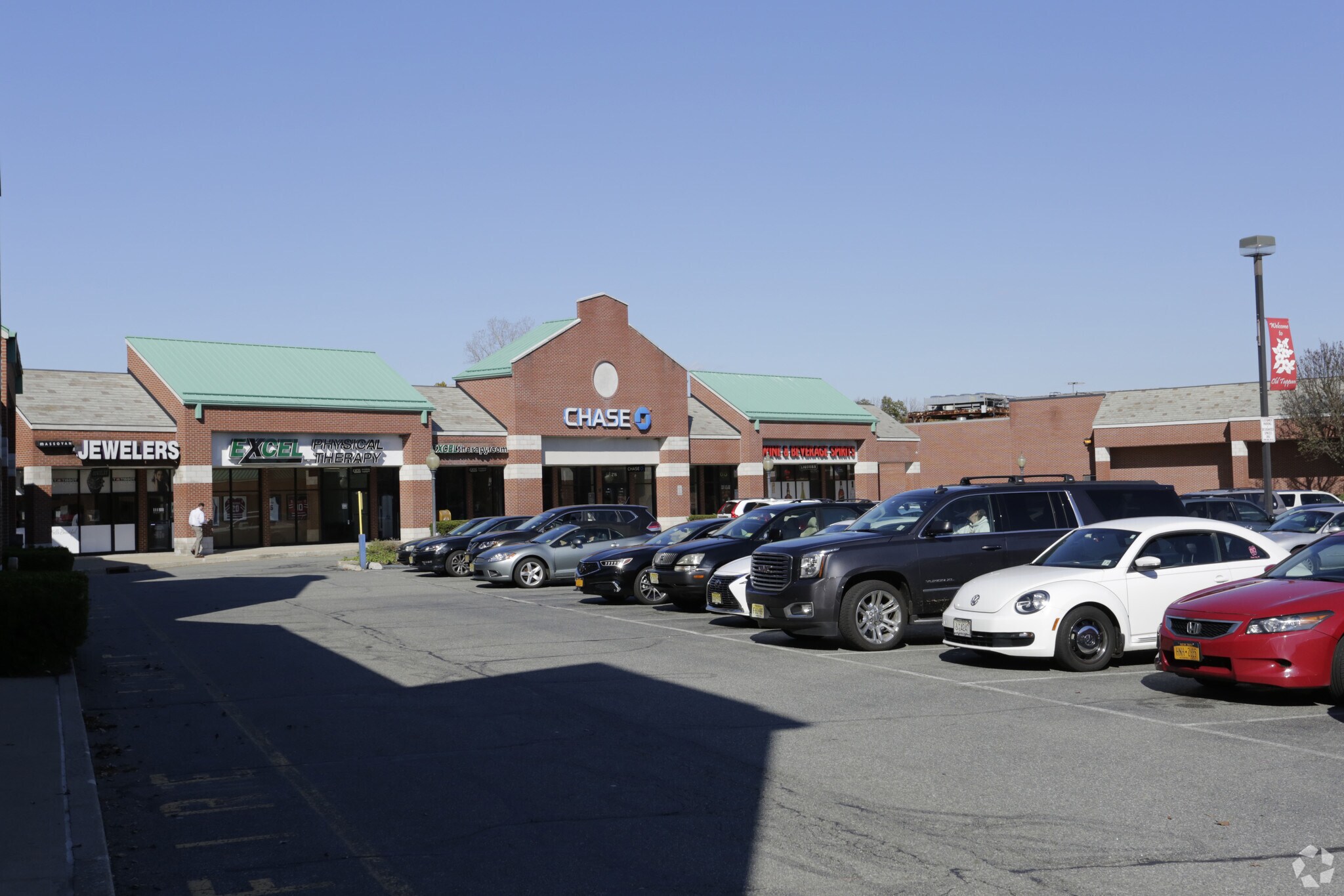 216 Old Tappan Rd, Old Tappan, NJ 07675 BiState Plaza