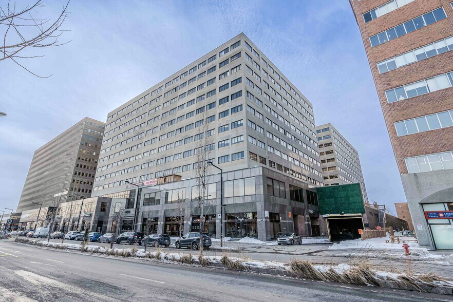 433 Rue Chabanel O, Montréal, QC for lease - Building Photo - Image 2 of 5