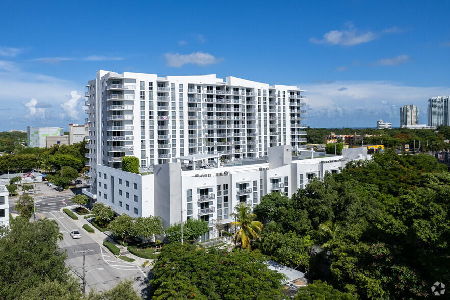 2700 SW 27th Ave, Miami, FL for lease - Primary Photo - Image 1 of 12