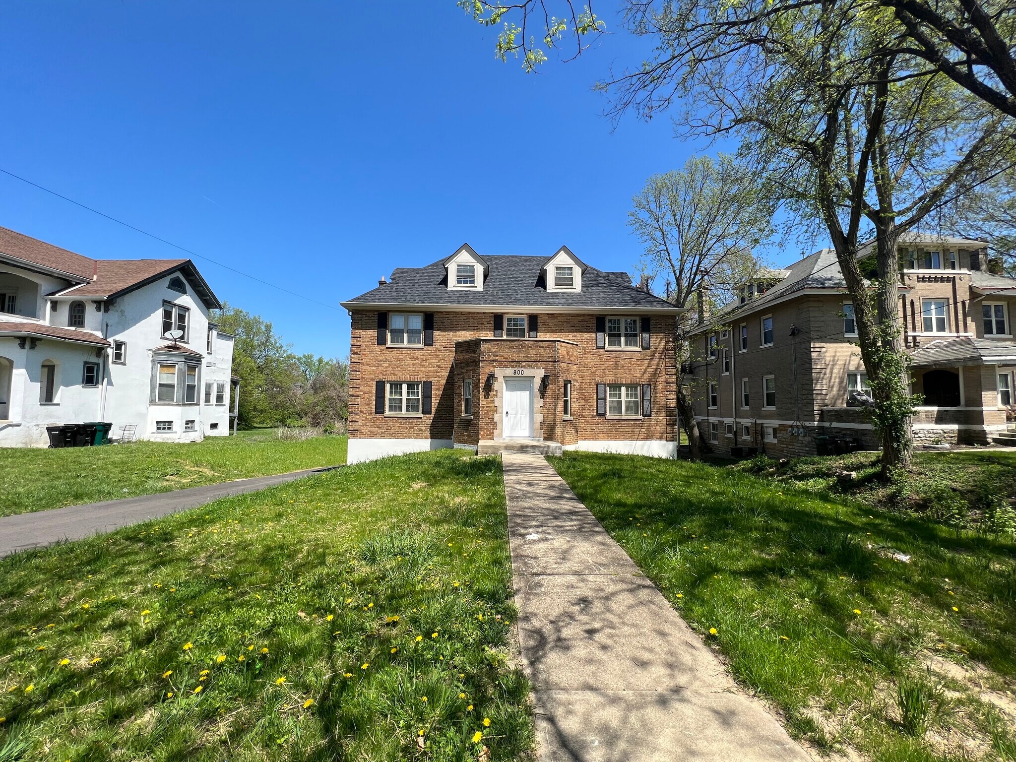 800 N. Fred Shuttlesworth Circle, Cincinnati, OH for sale Primary Photo- Image 1 of 1