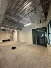4305 W Madison St, Chicago, IL for lease Interior Photo- Image 2 of 4