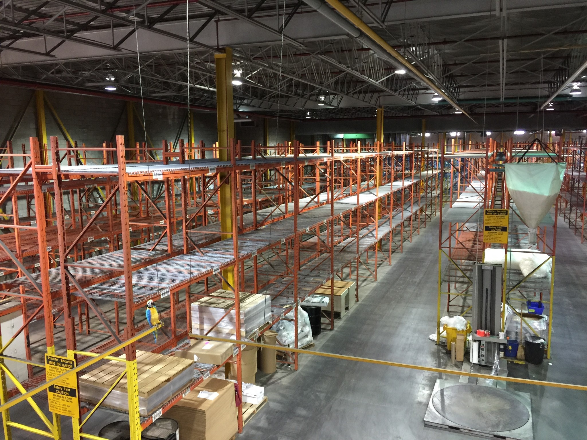 555-565 Av Victor-Davis, Pointe-Claire, QC for sale Building Photo- Image 1 of 1