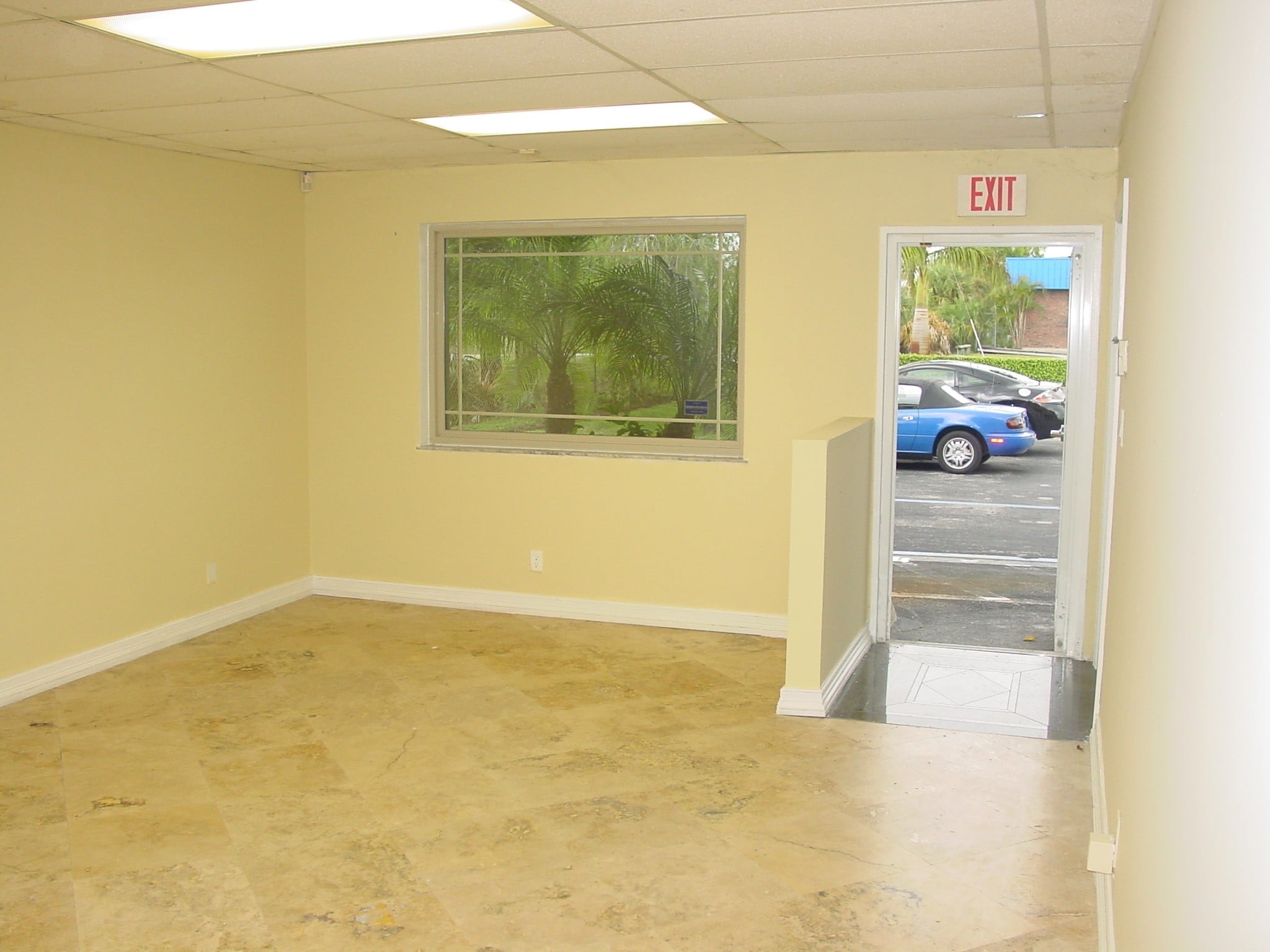 3885 Mercantile Ave Naples Fl 34104 - uwckzxv