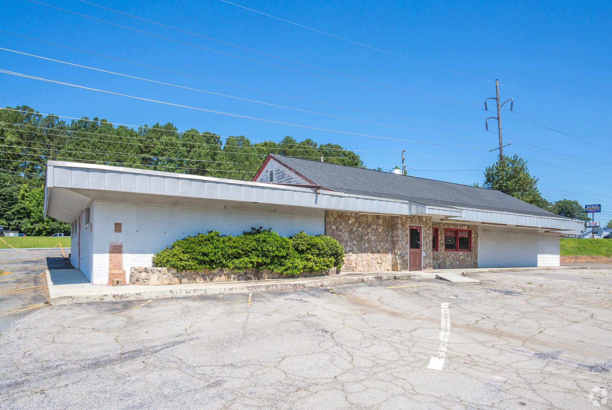 2300-SE S Cobb Dr SE, Smyrna, GA for sale Primary Photo- Image 1 of 1