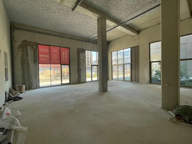 Flex in Vitry-sur-Seine for sale - Building Photo - Image 2 of 7