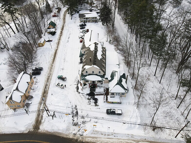 403 Main St, Alton Bay, NH for sale - Primary Photo - Image 1 of 1