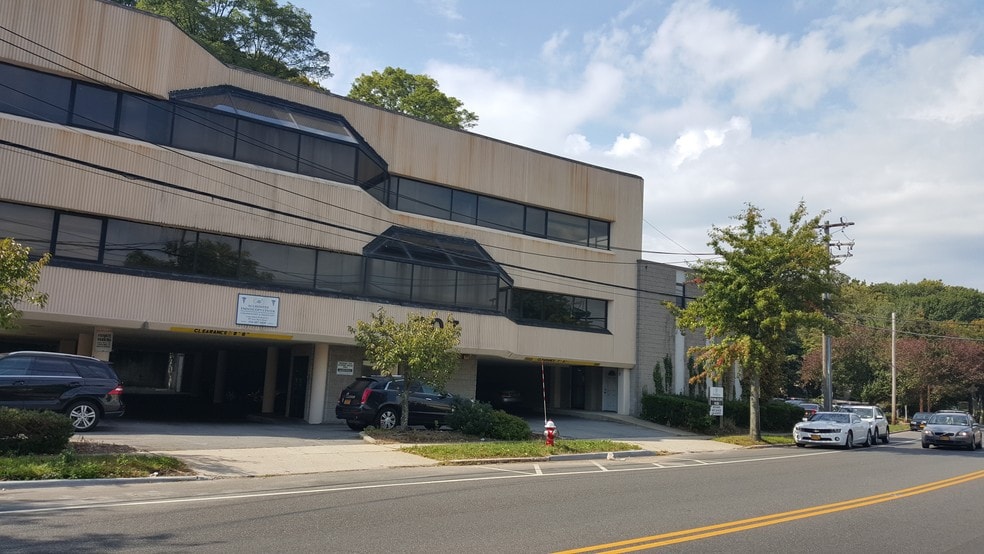 307 E Shore Rd, Great Neck, NY for sale - Building Photo - Image 1 of 1