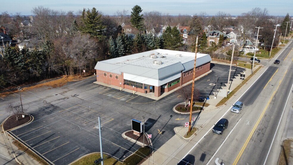 109 N Whittemore St, Saint Johns, MI for sale - Building Photo - Image 1 of 1