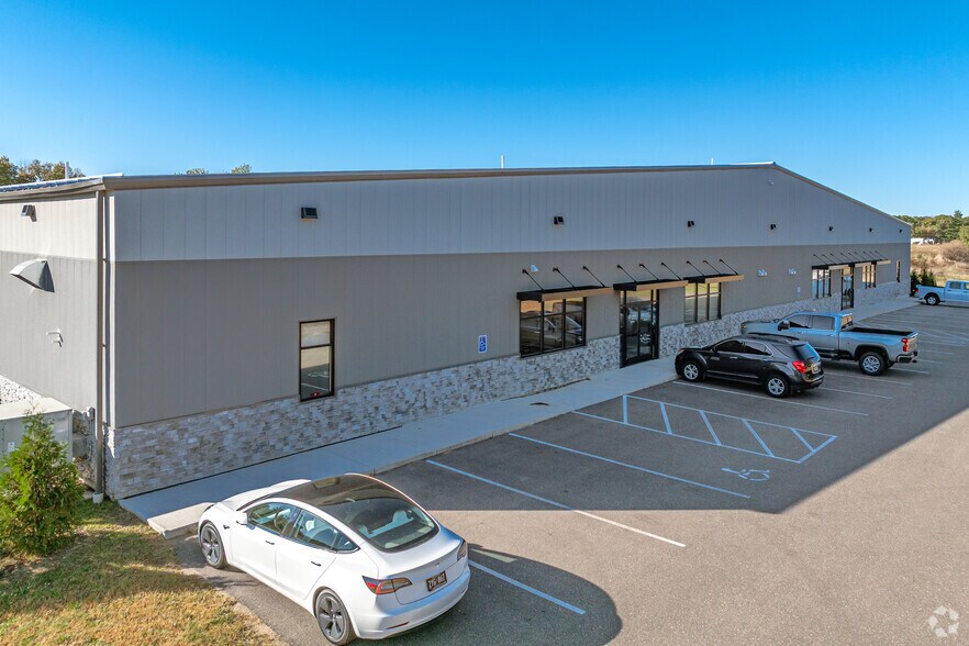 5272 273rd St, Wyoming, MN for sale - Primary Photo - Image 1 of 1