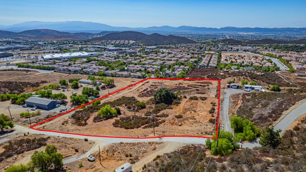 0 Linnel Ln, Murrieta, CA for sale - Primary Photo - Image 1 of 9
