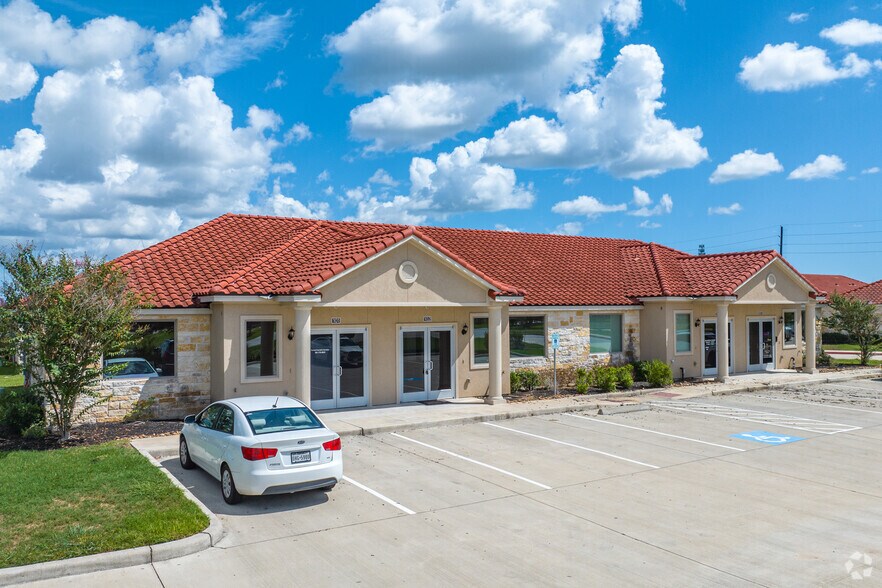 2743 Smith Ranch Rd, Pearland, TX 77584 Pearland Office Condos