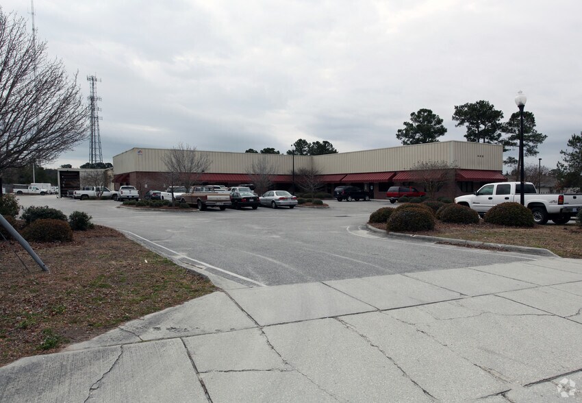 420 Raleigh St, Wilmington, NC 28412