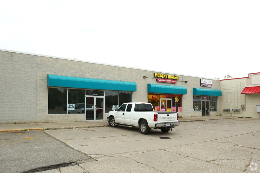 Hazel Park Plaza portfolio of 3 properties for sale on LoopNet.com - Primary Photo - Image 1 of 3