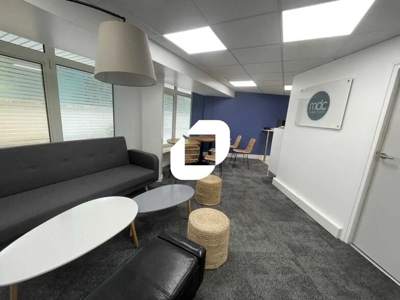 121-123 Rue Du Vieux Pont De Sèvres, Boulogne-Billancourt for lease - Building Photo - Image 1 of 19