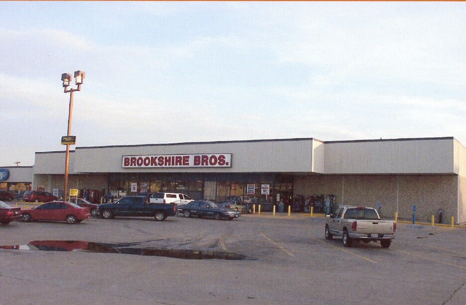 1501-1701 W 4th St, Cameron, TX for sale Primary Photo- Image 1 of 1