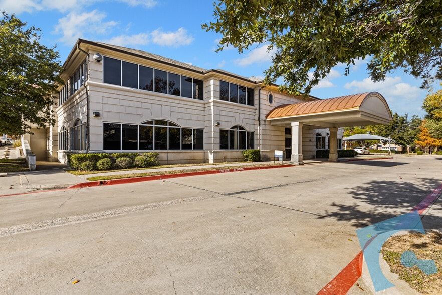 1601 Lancaster Dr, Grapevine, TX for lease - Building Photo - Image 1 of 23