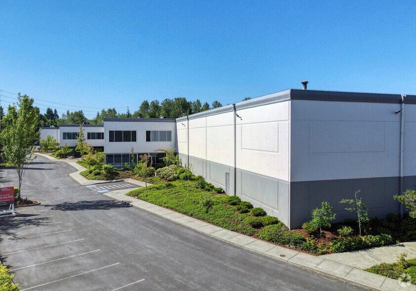 1920 Merrill Creek Pky, Everett, WA 98203