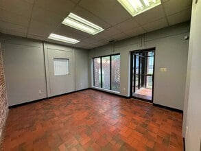 1075 E Highway 80, Abilene, TX for lease Interior Photo- Image 1 of 11