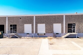 9416 Neils Thompson Dr, Austin, TX for lease Building Photo- Image 1 of 5
