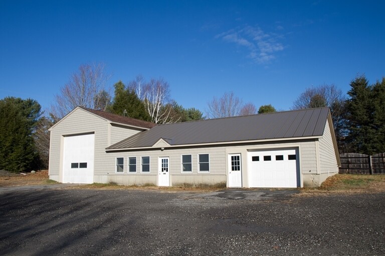 207 Augusta Rd, Topsham, ME for sale - Primary Photo - Image 1 of 1