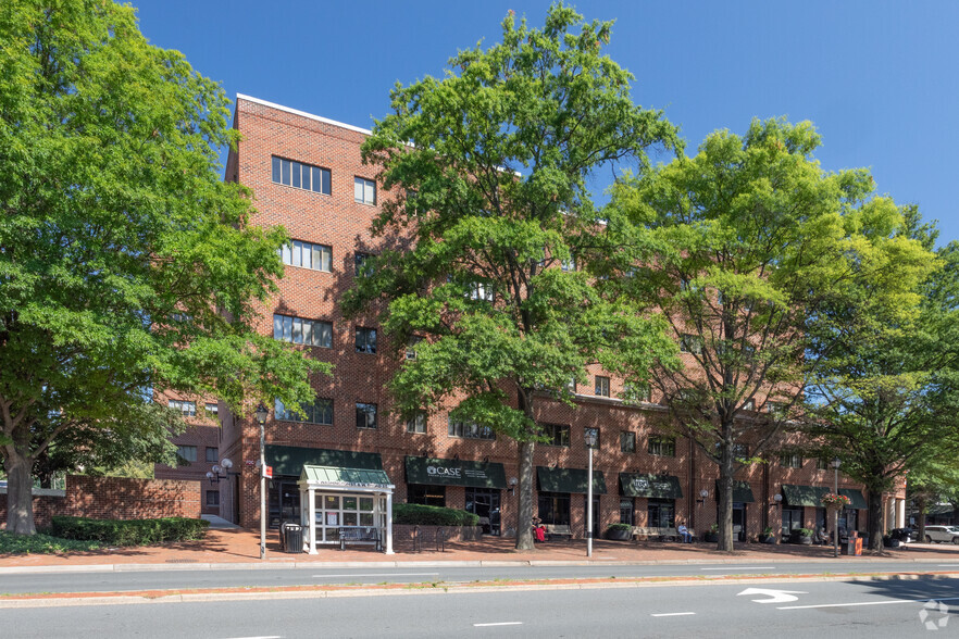 101 W Broad St, Falls Church, VA for lease - Building Photo - Image 2 of 4