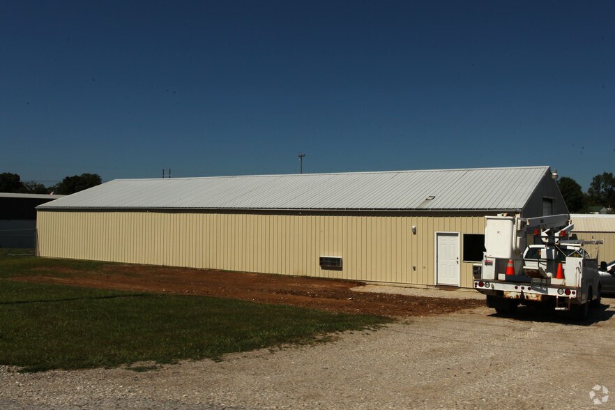 521 Maplewood Blvd, Georgetown, IN for sale - Primary Photo - Image 1 of 1