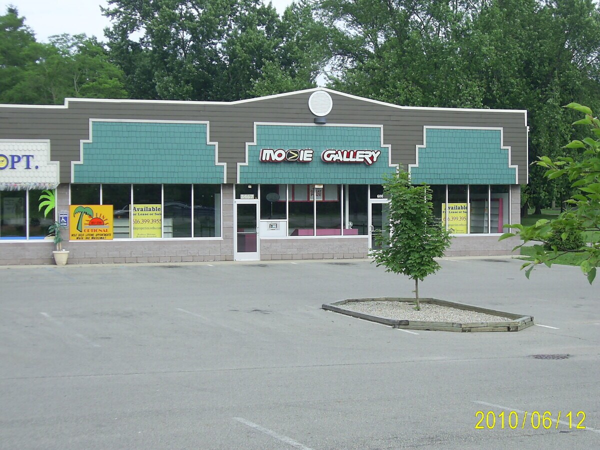 3465 Blue Star Hwy, Saugatuck, MI 49453