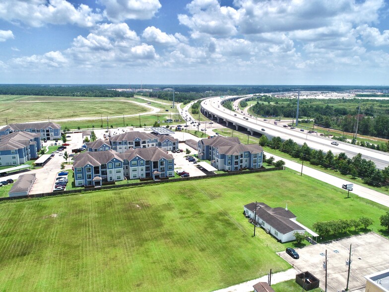 11515 N Sam Houston Pky E, Humble, TX for sale - Aerial - Image 3 of 19