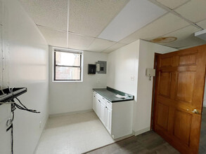 22 Woodhull St, Brooklyn, NY for lease Interior Photo- Image 2 of 9