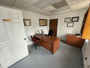 911 S 8th St, Fernandina Beach, FL for lease Building Photo- Image 1 of 3