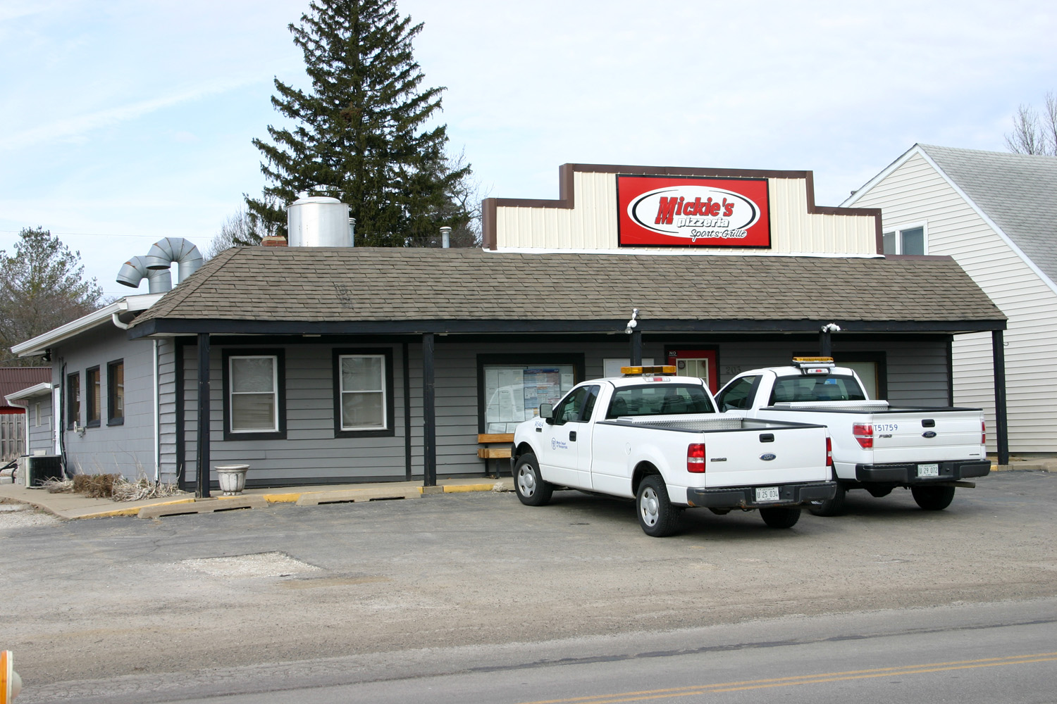 203 S 4th St, Dunlap, IL for sale Primary Photo- Image 1 of 1