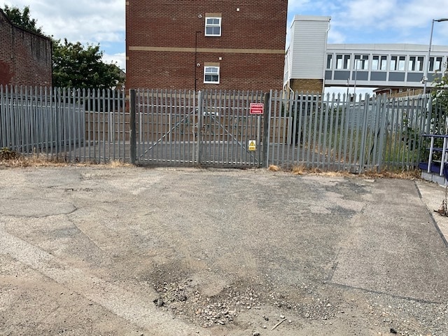 Gordon Rd, Canterbury for lease - Building Photo - Image 3 of 8