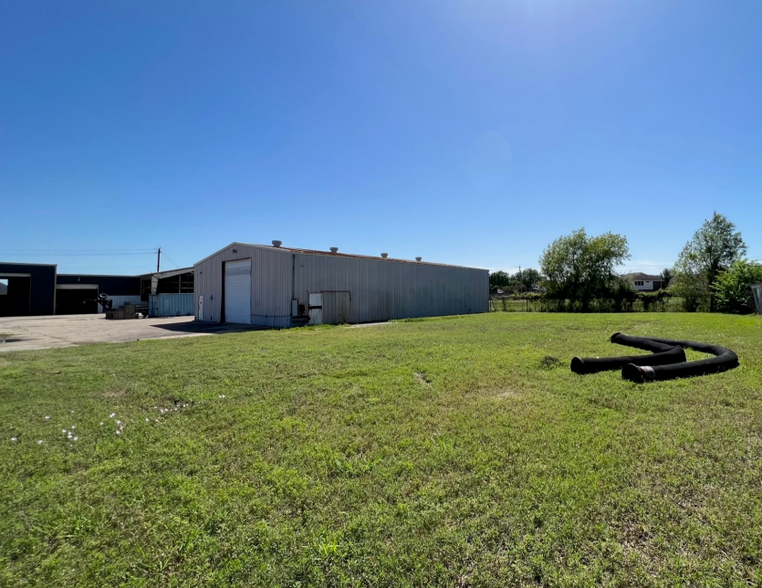 3208 Boyett St, La Porte, TX for sale - Building Photo - Image 3 of 5