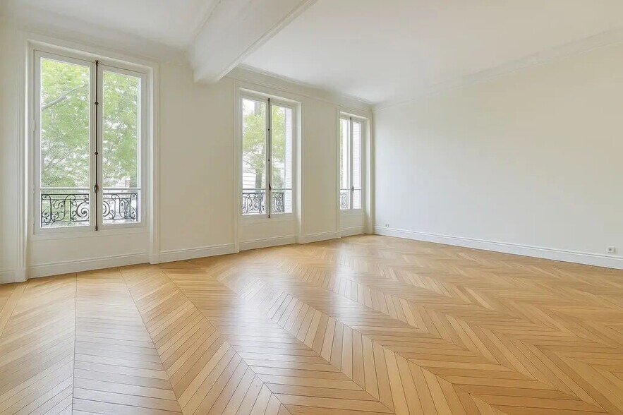 94 Boulevard De Sébastopol, Paris for lease - Interior Photo - Image 1 of 6