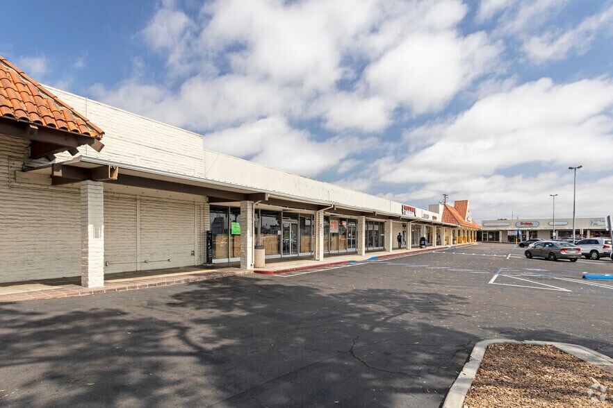 1319-1341 3rd Ave, Chula Vista, CA for lease - Building Photo - Image 2 of 3