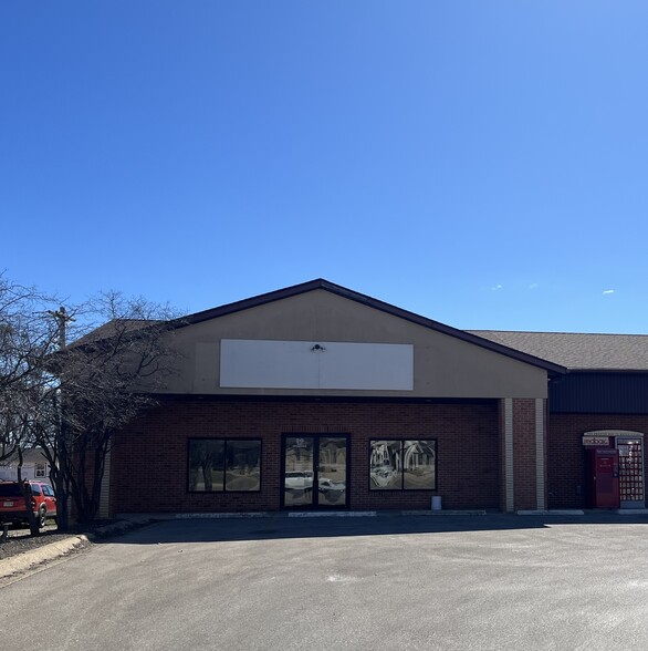 6-20 E Springfield Rd, Sullivan, MO for lease - Building Photo - Image 2 of 8