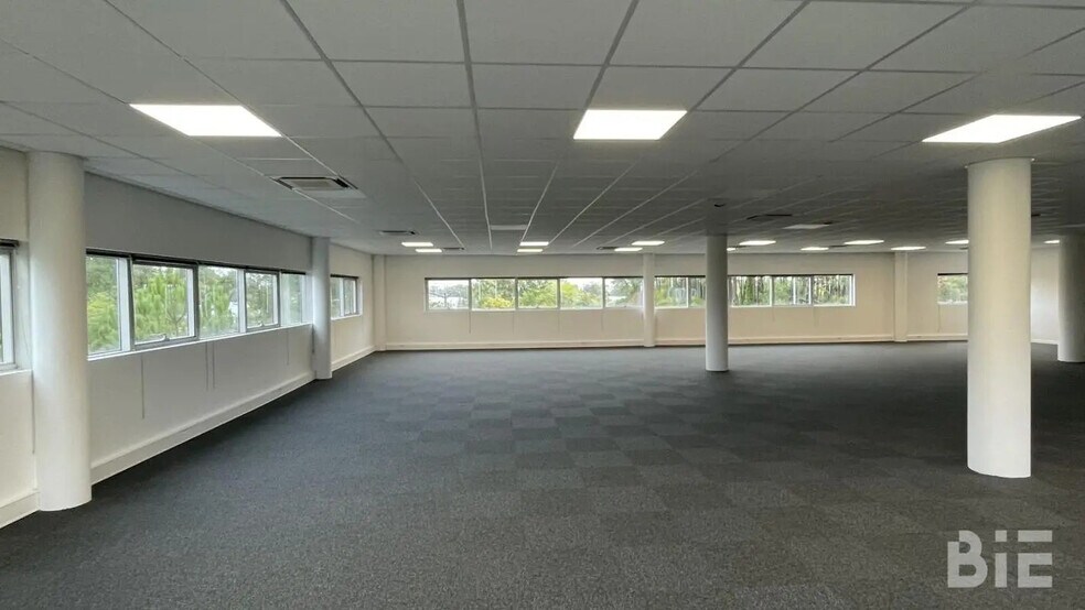 Office in Bruges for lease - Interior Photo - Image 2 of 3