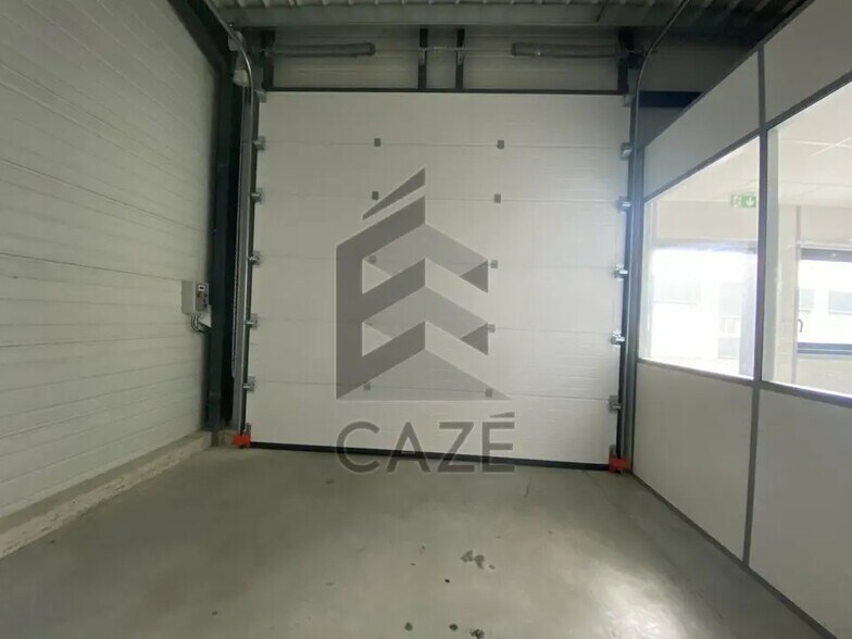 Flex in Saint-Aubin-de-Médoc for lease - Building Photo - Image 3 of 6