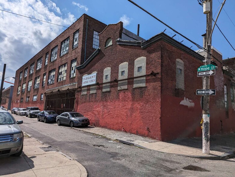 3101-3131 N Howard St, Philadelphia, PA for lease - Building Photo - Image 2 of 18