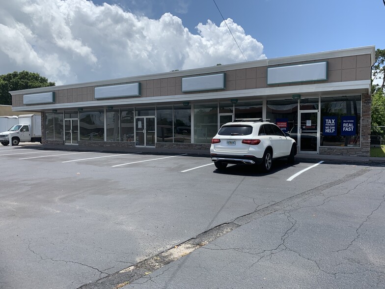 3550-3554 S Hopkins Ave, Titusville, FL for lease - Building Photo - Image 3 of 4