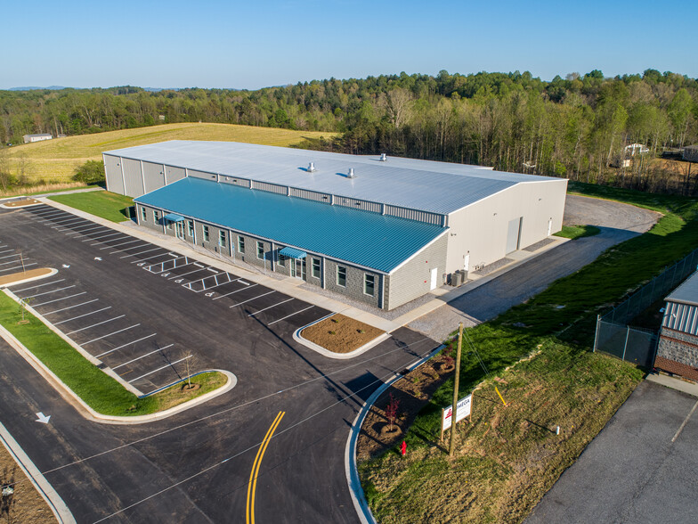 153 Business Center Dr, North Wilkesboro, NC for sale - Building Photo - Image 1 of 1